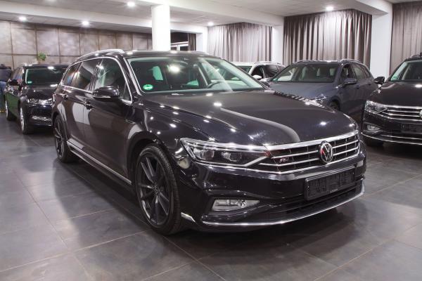 Volkswagen Passat B8 Variant Elegance 2.0 TDI 110kW DSG R-Line / Facelift 2020 / Matrix Led / Webasto / ALU 19''+ ALU 17''