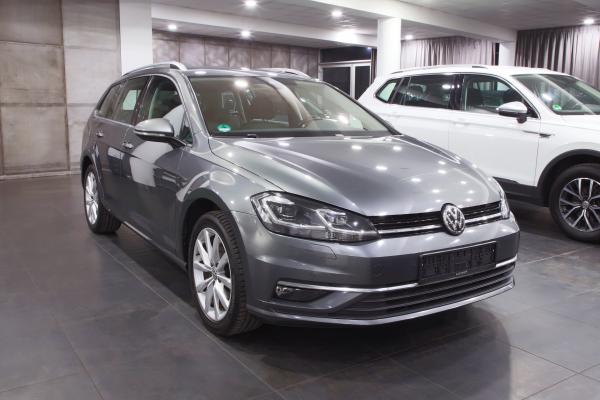 Volkswagen Golf 7 Variant Highline 2.0 TDI 110kW DSG / Virtual Cockpit / 2x sada ALU 17''