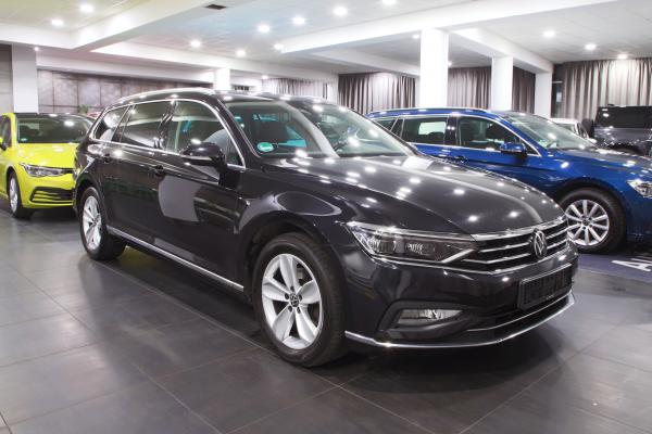 Volkswagen Passat B8 Variant Elegance 2.0 TDI 110kW DSG / Facelift 2020 / Matrix Led / Virtual Cockpit / ALU 17''+ ALU 16''