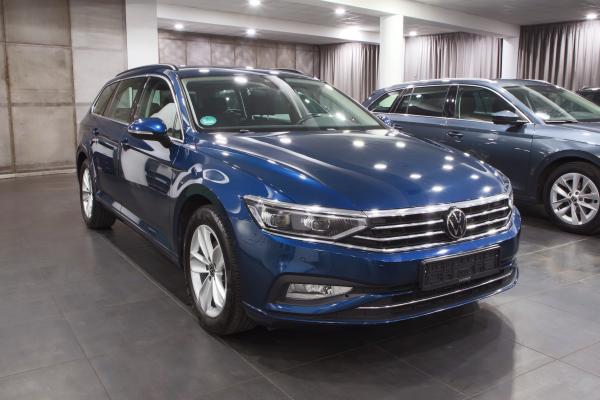 Volkswagen Passat B8 Variant Business 2.0 TDI 147kW DSG / Facelift 2020 / Matrix Led / ALU 17''+ ALU 16''