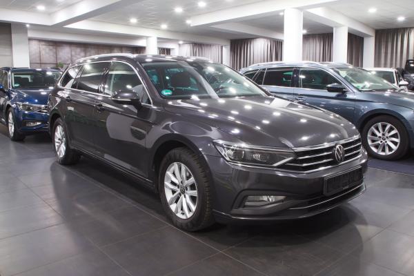 Volkswagen Passat B8 Variant Business 2.0 TDI 110kW DSG / Facelift 2020 / Matrix Led / Virtual Cockpit