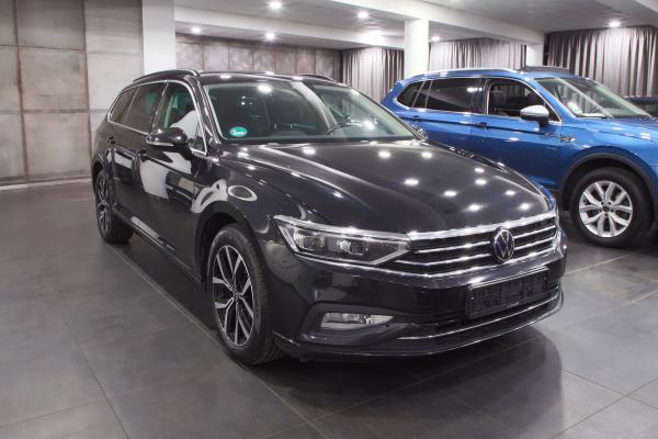 Volkswagen Passat B8 Variant Business 2.0 TDI 110kW DSG / Facelift 2020 / Matrix Led / Virtual Cockpit / ALU 17''+ zimní sada