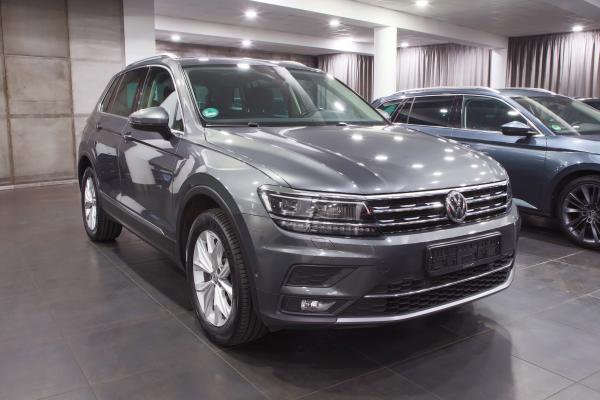 Volkswagen Tiguan Highline 4Motion 2.0 TDI 140kW 4x4 DSG / Virtual Cockpit / ALU 18''+ zimní sada