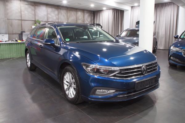 Volkswagen Passat B8 Variant Business 2.0 TDI 110kW DSG / Facelift 2020 / Matrix Led / ALU 16''+ zimní sada