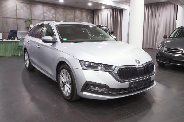 Škoda Octavia 4 Combi Style 2.0 TDI 110kW DSG / Virtual Cockpit / ALU 16''+ zimní sada