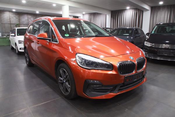 BMW 220d Gran Tourer 2.0 140kW Aut. Sport Line / 7-Míst / 2x sada ALU 17''