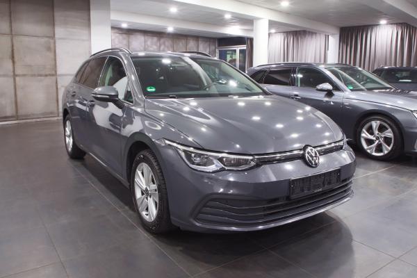 Volkswagen Golf 8 Variant 2.0 TDI 85kW DSG / Virtual Cockpit / ALU 16''