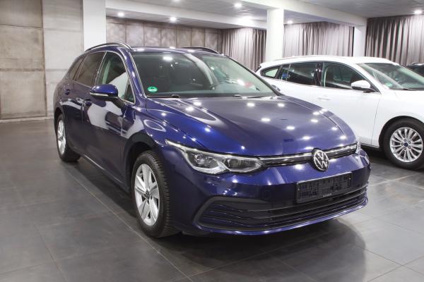 Volkswagen Golf 8 Variant 2.0 TDI 110kW DSG / Matrix led / Virtual cockpit / ALU 16''