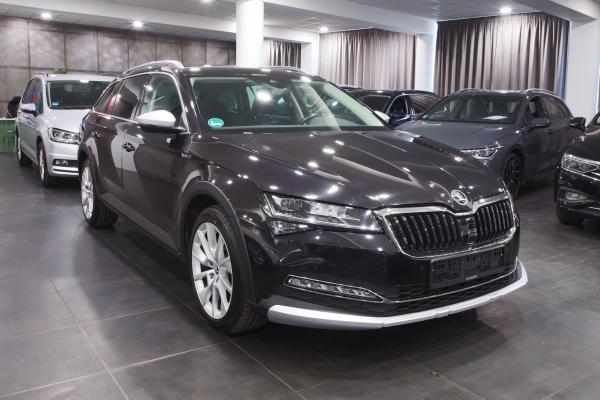 Škoda Superb 3 Combi Scout 2.0 TDI 147kW 4x4 DSG / Facelift 2020 / Matrix Led / ALU 18''