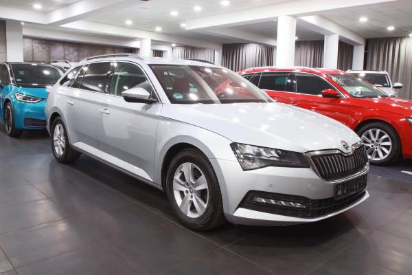 Škoda Superb 3 Combi 2.0 TDI 110kW DSG / Facelift 2020 / Virtual cockpit