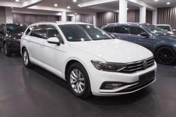 Volkswagen Passat B8 Variant Business 2.0 TDI 110kW DSG / Facelift 2020 / Matrix Led / Virtual cockpit / 2x sada ALU 16''