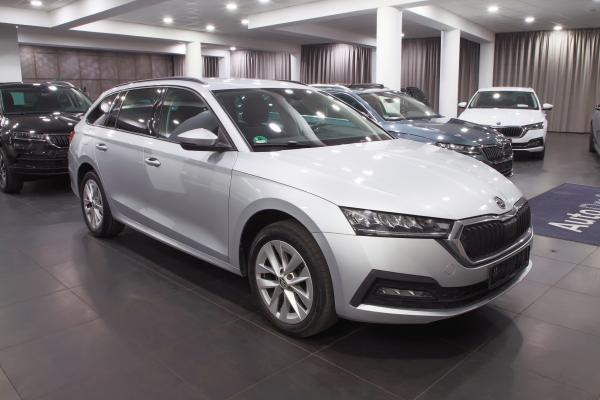 Škoda Octavia 4 Combi 2.0 TDI 110kW 4x4 DSG / ALU 17'' + zimní sada