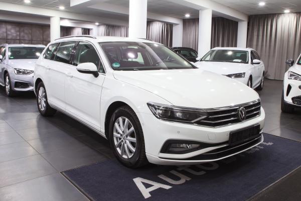 Volkswagen Passat B8 Variant 2.0 TDI 140kW 4x4 DSG / Facelift 2020 / Matrix Led / Virtual Cockpit / ALU 16''