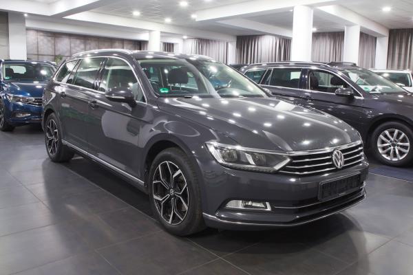 Volkswagen Passat B8 Variant Highline 2.0 TDI 110kW DSG / Webasto / ALU 17''