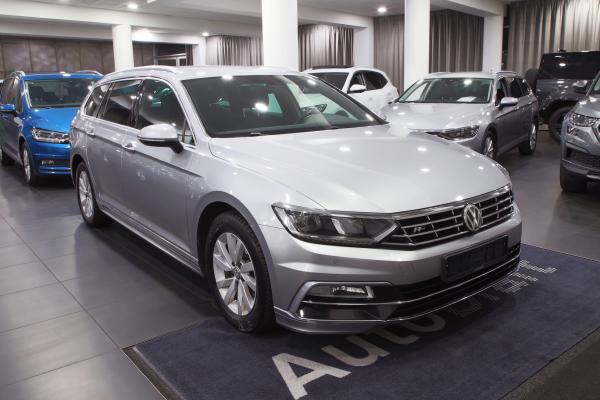 Volkswagen Passat B8 Variant 2.0 TDI 110 kW DSG Highline R-Line / Active info Display / ALU 17''