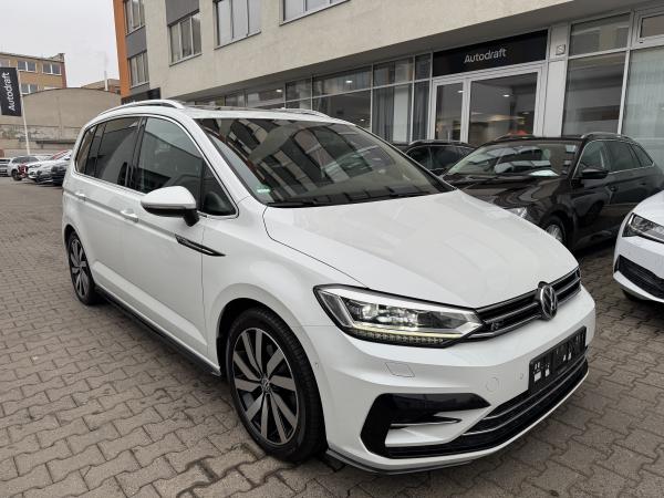 Volkswagen Touran Highline 1.5 TSI 110kW DSG R-Line / 2x sada ALU 18''