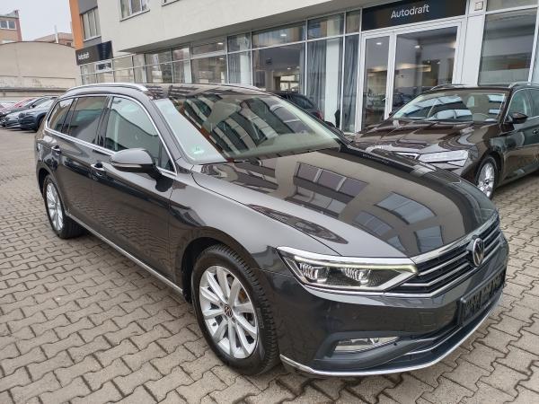 Volkswagen Passat B8 Variant Elegance 2.0 TDI 110kW DSG / Facelift 2020 / Matrix Led / ALU 17''