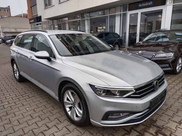 Volkswagen Passat B8 Variant Business 2.0 TDI 147kW DSG / Facelift 2020 / Matrix Led / Virtual Cockpit / ALU 17''