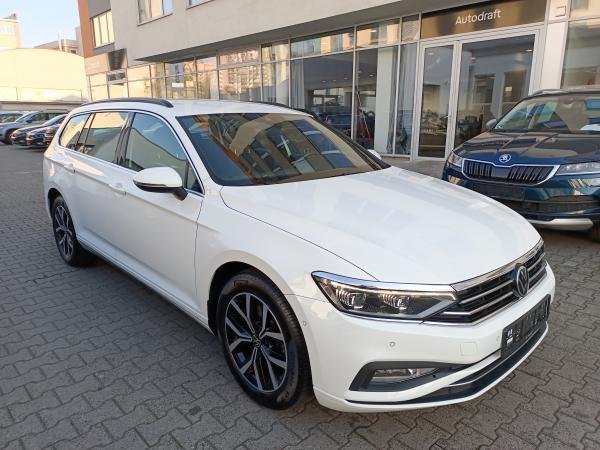 Volkswagen Passat B8 Variant Business 2.0 TDI 110kW DSG / Facelift 2020 / Matrix Led / Virtual cockpit / Webasto / ALU 17''+ zimní sada